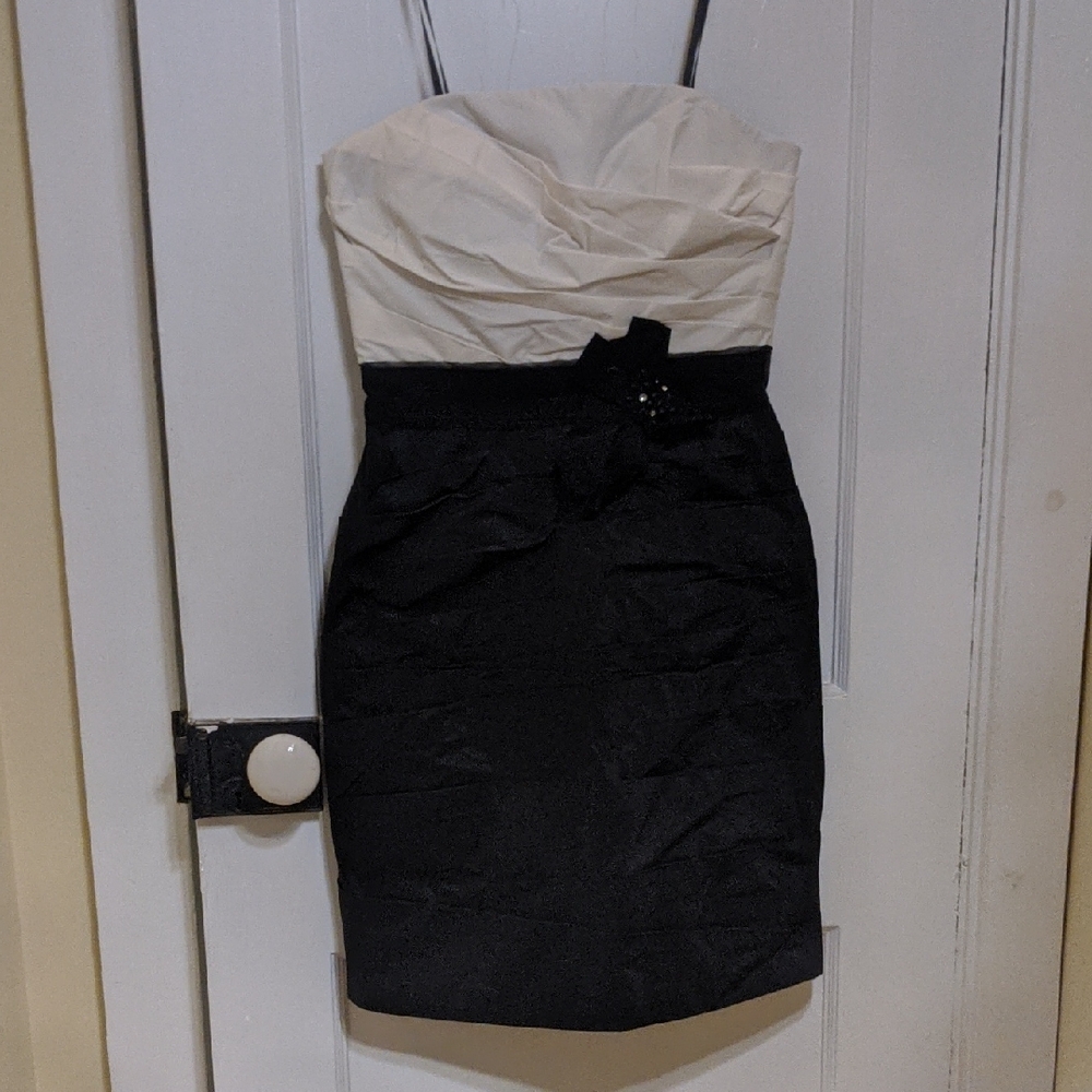 Strapless Ruched Black & White Dress Sz 4